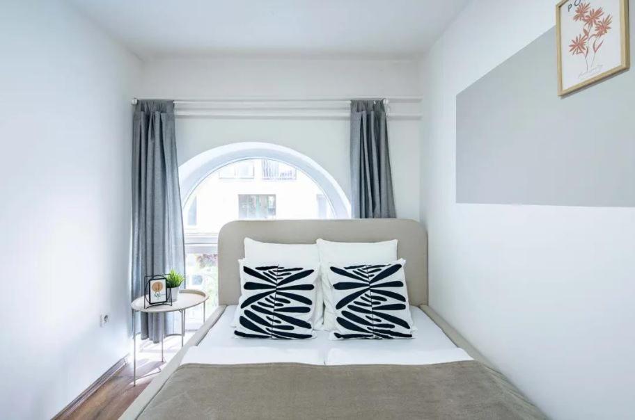 Cityscape Budget Szoevetseg 3 Apartmán *